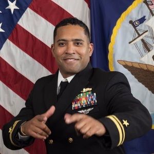 Meet your Posher, Manuel